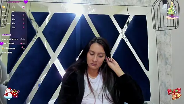 Snapshot of _alaia_collway_ chatting on December 29, 3:13 pm alaia collway online show from December 29, 3:13 pm