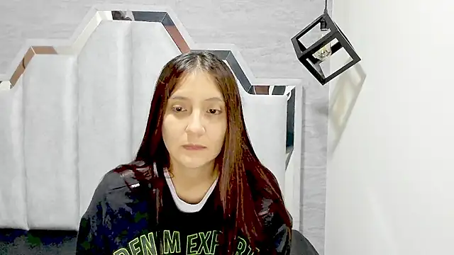 Snapshot of _alaia_collway_ chatting on February 11, 11:54 am alaia collway online show from February 11, 11:54 am