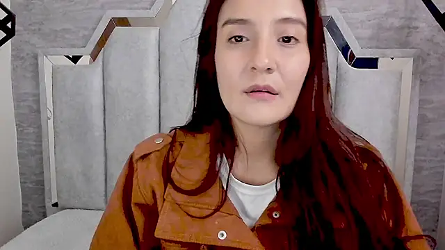 Snapshot of _alaia_collway_ chatting on February 18, 12:17 pm alaia collway online show from February 18, 12:17 pm