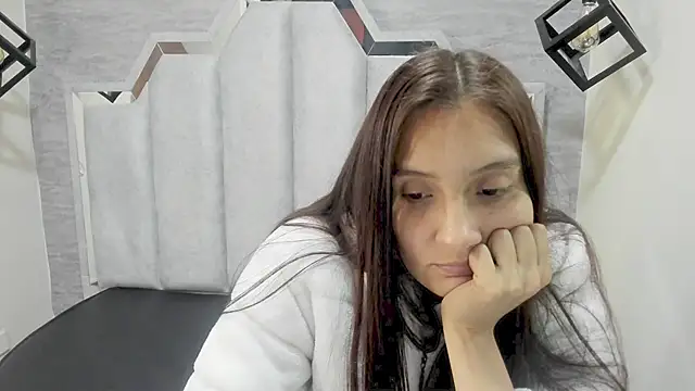 Snapshot of _alaia_collway_ chatting on March 10, 11:53 am alaia collway online show from March 10, 11:53 am
