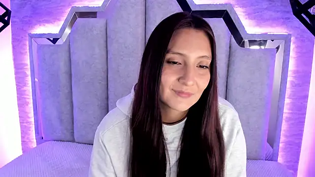 Snapshot of _alaia_collway_ chatting on March 22, 12:25 pm alaia collway online show from March 22, 12:25 pm