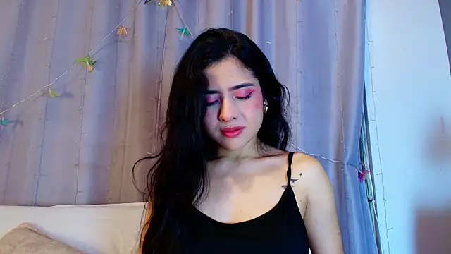 Snapshot of adara_johnson__ chatting on January 19, 11:47 am adara johnson online show from January 19, 11:47 am