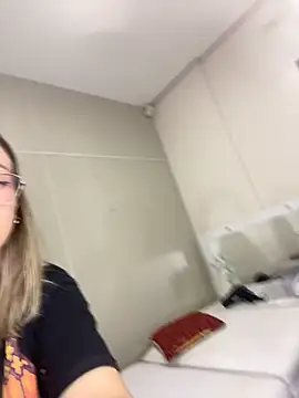 loira messi online show from November 2, 2:47 am