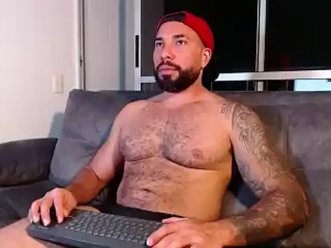 Snapshot of roman_muscle chatting on February 1, 4:46 am roman muscle online show from February 1, 4:46 am