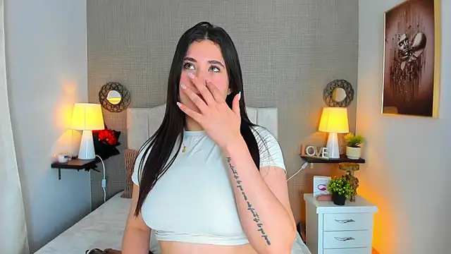 Snapshot of ValeryLovee chatting on July 7, 2:14 am ValeryLovee online show from July 7, 2:14 am