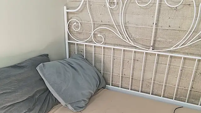 Snapshot of GiselleParton chatting on December 28, 2:21 pm GiselleParton online show from December 28, 2:21 pm