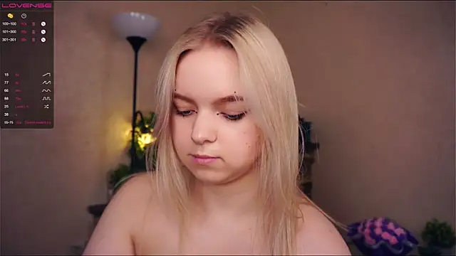 ZaraCreedon online show from March 8, 1:28 am