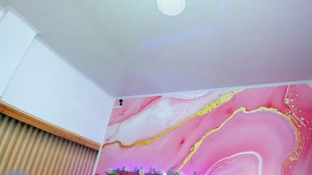 Daisy  rose online show from July 1, 2:57 am