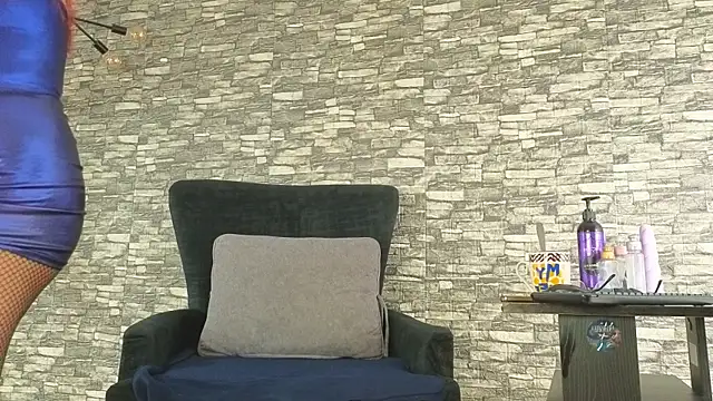 alondrabigtits online show from November 30, 11:03 am