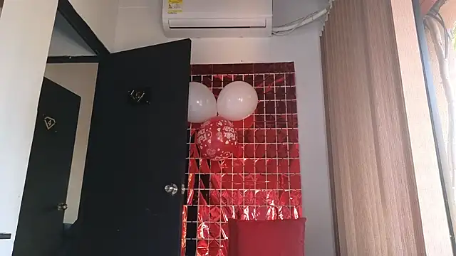 alondrabigtits online show from February 11, 12:43 pm