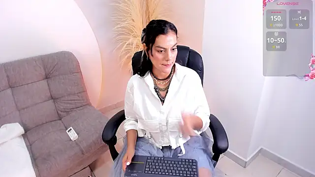 Ada Monroe10 online show from September 16, 1:45 pm