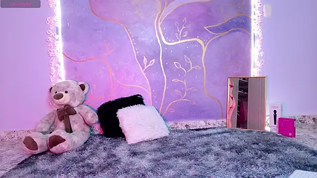 RileySkye online show from May 2, 6:57 pm