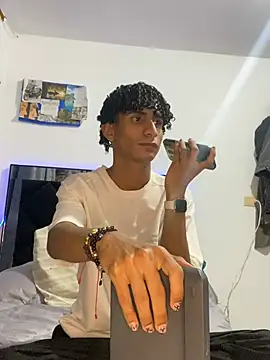 derreck models online show from February 12, 3:12 am