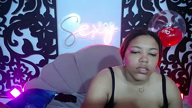 Snapshot of horny_babyss chatting on July 18, 8:18 am horny babyss online show from July 18, 8:18 am