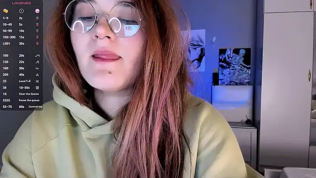 July Slowdive online show from December 3, 3:11 pm