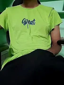 Smartboi007 online show from December 8, 6:33 am