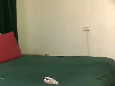 Snapshot of dirasweetlipsxx chatting on February 1, 11:10 am dirasweetlipsxx online show from February 1, 11:10 am