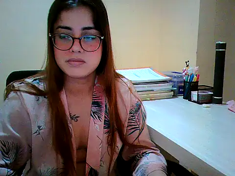 Snapshot of maliamiller chatting on September 21, 3:24 pm maliamiller online show from September 21, 3:24 pm