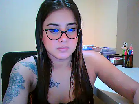 maliamiller online show from February 25, 12:20 am