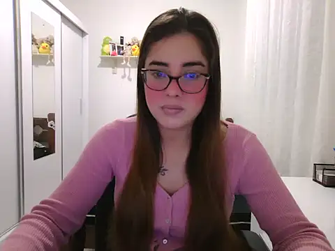 Snapshot of maliamiller chatting on June 30, 2:34 am maliamiller online show from June 30, 2:34 am