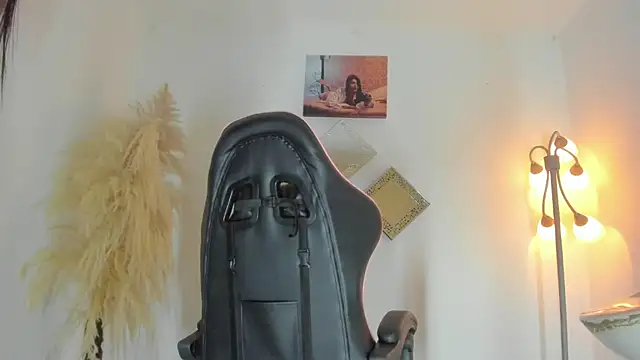 kattadoll online show from February 28, 12:33 am