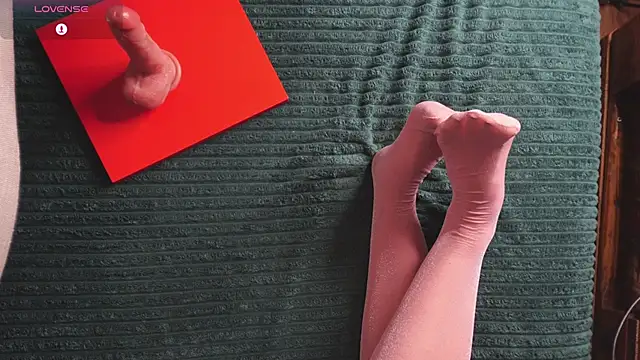 Yourlittledemon online show from December 11, 7:25 pm