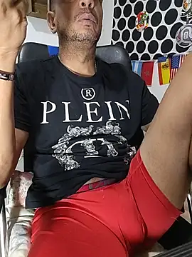 latinmartin73 online show from June 22, 2:02 am