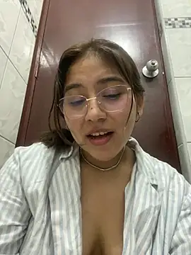 Snapshot of kittyfresita chatting on January 9, 7:52 am kittyfresita online show from January 9, 7:52 am