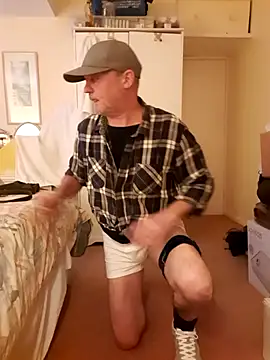 Snapshot of davidpr321 chatting on November 15, 8:11 am davidpr321 online show from November 15, 8:11 am