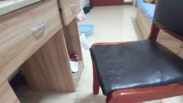 Snapshot of huzi518 chatting on February 7, 4:16 am huzi518 online show from February 7, 4:16 am