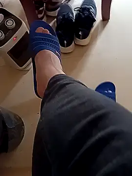 Snapshot of huzi518 chatting on March 14, 6:08 am huzi518 online show from March 14, 6:08 am