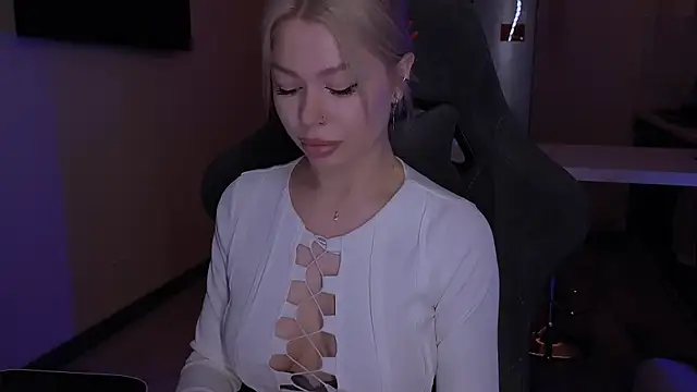 Sasha Mason online show from November 22, 2:32 am