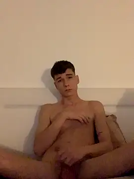 Snapshot of MiguelRausch chatting on September 10, 7:03 pm MiguelRausch online show from September 10, 7:03 pm