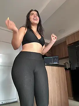 DakotaShelby online show from April 2, 7:11 pm