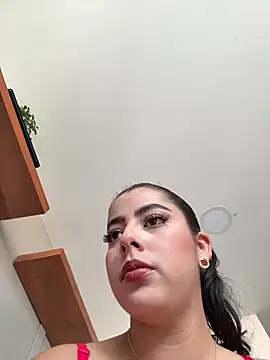 DakotaShelby online show from April 14, 9:10 pm