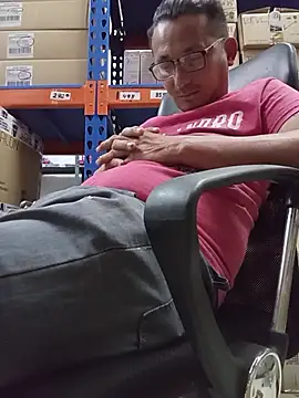 Andresguz35 online show from October 18, 5:03 pm