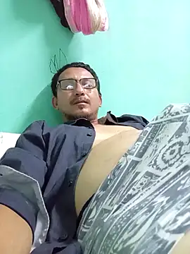 Andresguz35 online show from December 19, 6:53 am