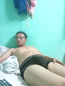 Snapshot of Andresguz35 chatting on March 4, 4:40 am Andresguz35 online show from March 4, 4:40 am
