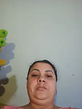 Snapshot of zandra_milf_ chatting on July 15, 11:26 am zandra milf online show from July 15, 11:26 am