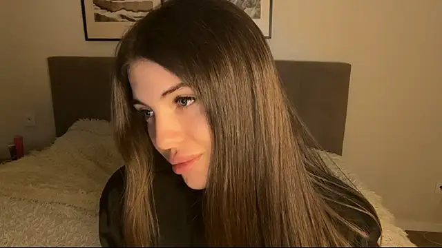 aryamirelle online show from October 31, 11:50 pm