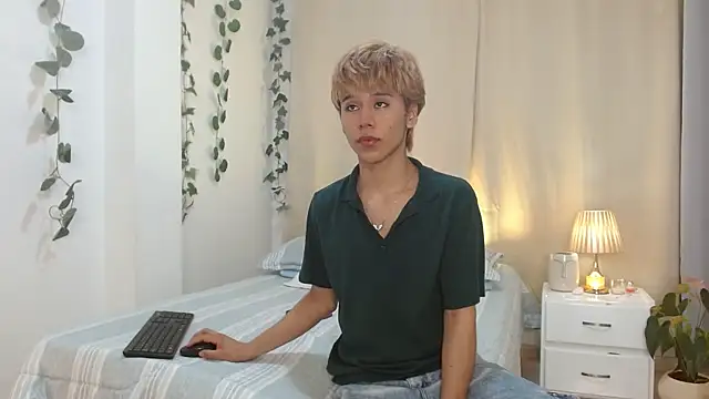 Tommyfoxboy online show from January 29, 1:07 pm