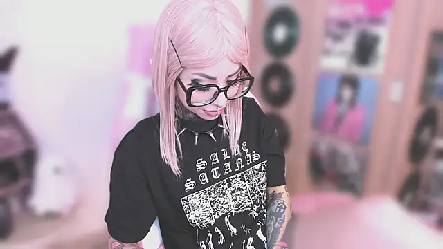 NikkiRamone online show from January 9, 11:13 am