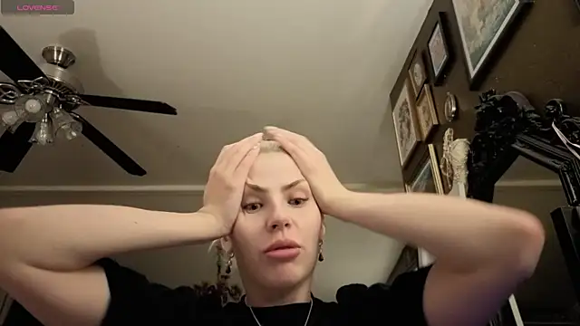 Snapshot of SirenitySirenxx chatting on September 23, 3:53 am SirenitySirenxx online show from September 23, 3:53 am