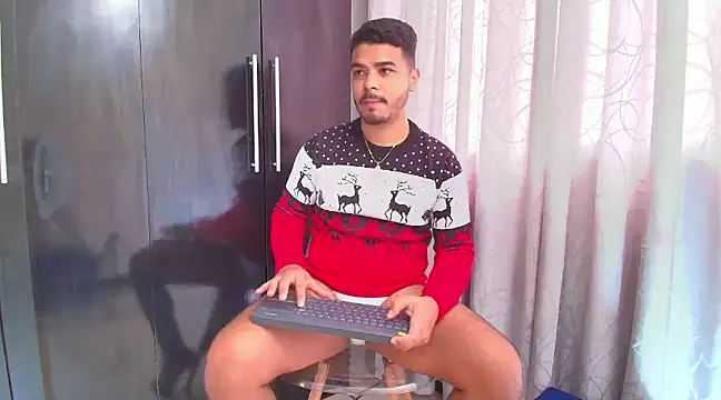 thiagowes online show from December 3, 7:00 pm