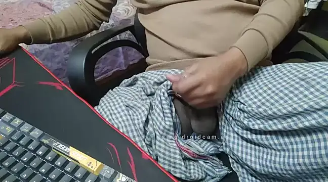 Snapshot of rahul_14344 chatting on December 16, 8:16 pm rahul 14344 online show from December 16, 8:16 pm