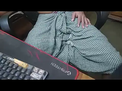 Snapshot of rahul_14344 chatting on September 20, 7:48 pm rahul 14344 online show from September 20, 7:48 pm