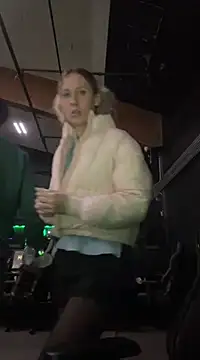 Snapshot of M1ssyk1ssy chatting on December 21, 11:13 pm M1ssyk1ssy online show from December 21, 11:13 pm