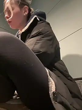 Snapshot of M1ssyk1ssy chatting on January 9, 5:00 pm M1ssyk1ssy online show from January 9, 5:00 pm