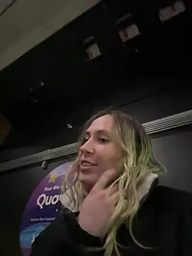 Snapshot of M1ssyk1ssy chatting on January 13, 3:34 am M1ssyk1ssy online show from January 13, 3:34 am