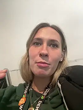 Snapshot of M1ssyk1ssy chatting on January 13, 4:41 pm M1ssyk1ssy online show from January 13, 4:41 pm